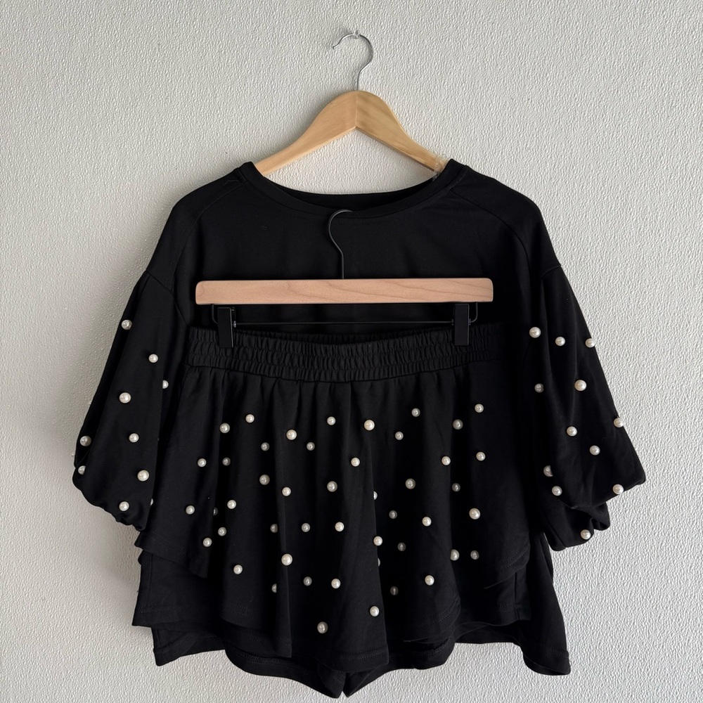 Entro Black High Waist Pearl Embellished Skort Set